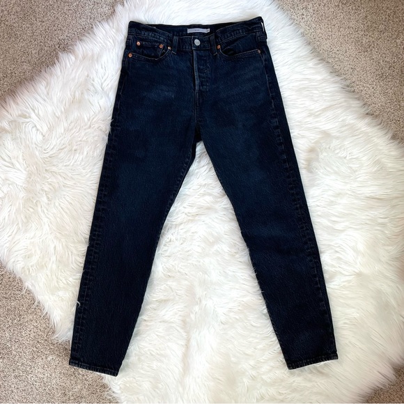 Levi’s Wedgie Faded Black Slim Fit Mom Jeans - Picture 11 of 16